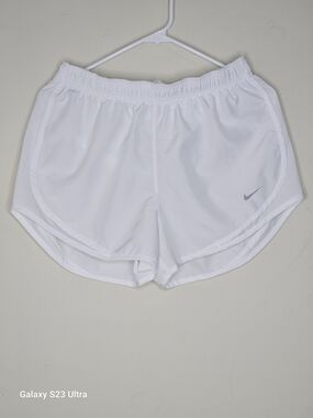 Nike Women's White Dri-FIT Running Shorts M